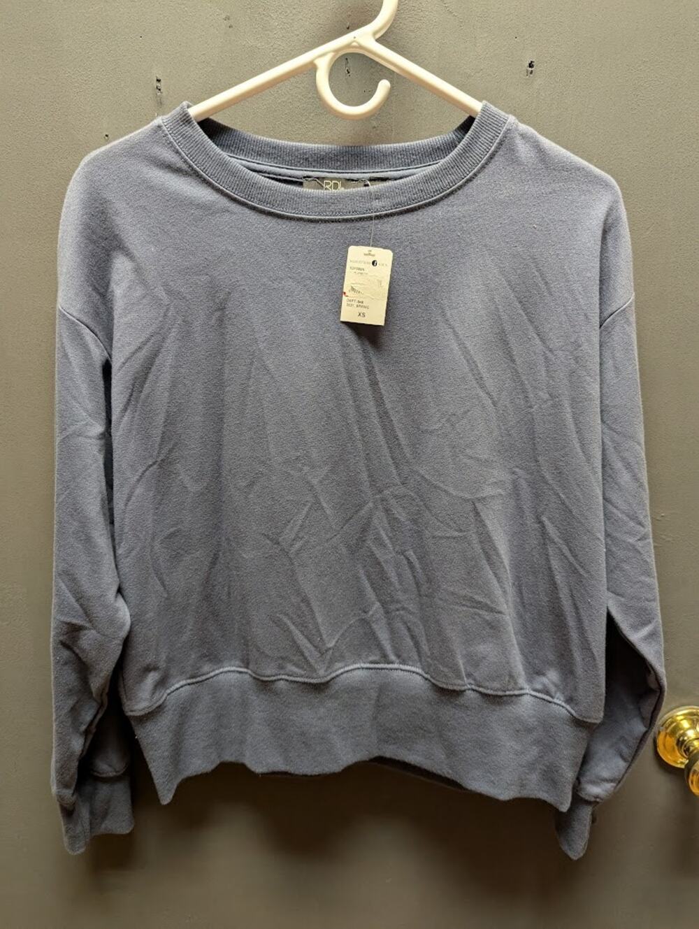 RDI size  XS sweatshirt blue horizon NEW scoop neck pullover NEW